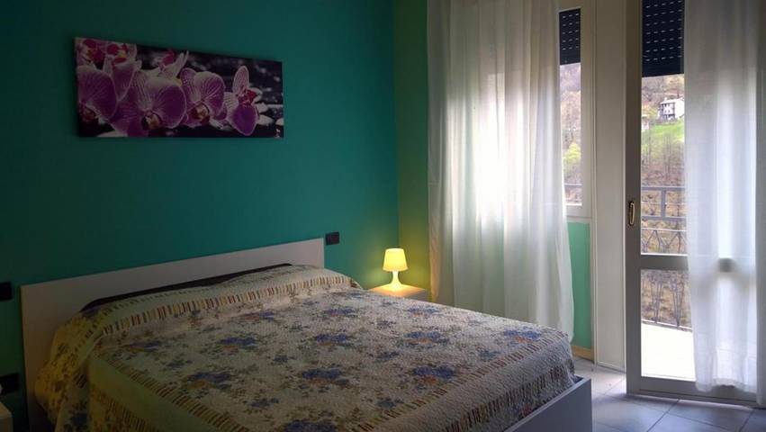 B&B für 2 Personen, mit Balkon und Ausblick sowie Seeblick am Comer See