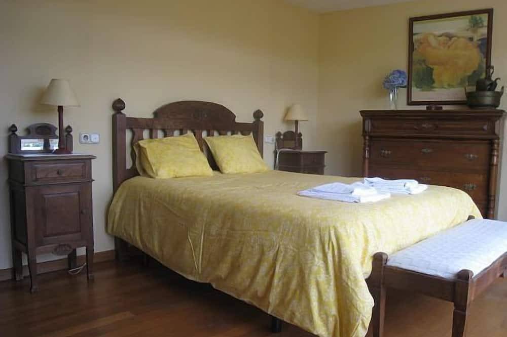 Casa rural (alquiler íntegro) Os Carrís para 8 personas in Vimianzo, Costa de Galicia