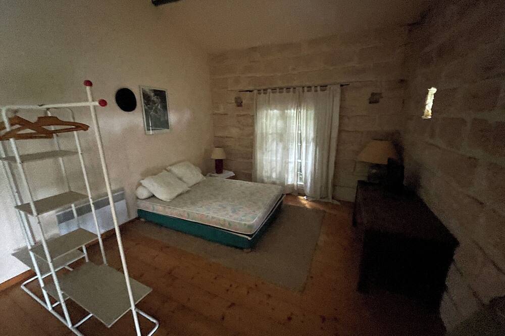 19th-century farmhouse combining authenticity and comfort in Gallargues-le-Montueux, Costa mediterránea (Francia)