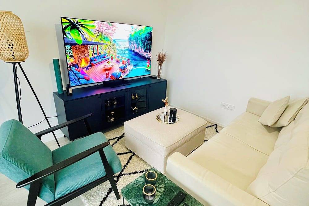 Apartamento entero, Luxury apartment 15 minutes from Paris & La Défense in Bois-Colombes, Altos del Sena