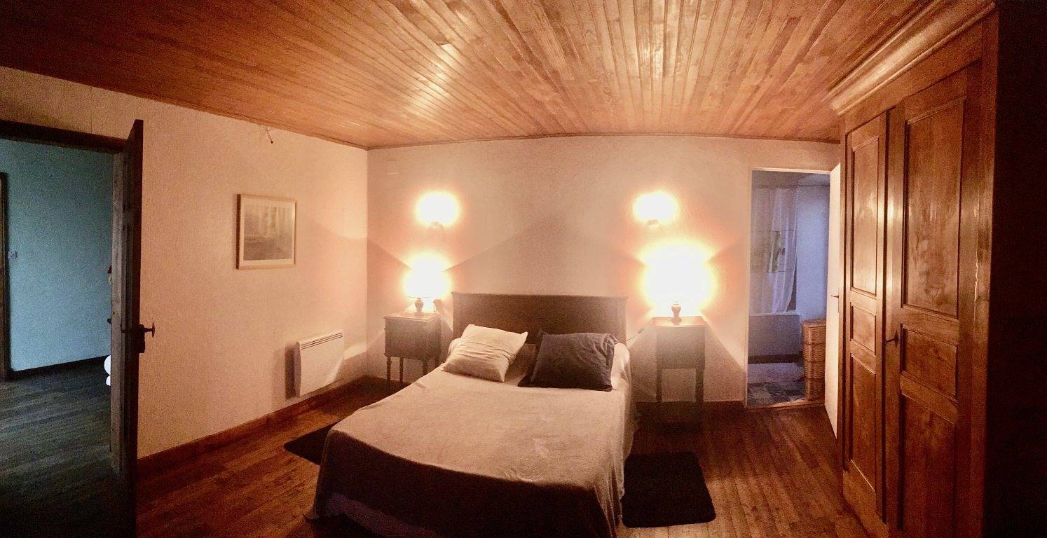 Chambre dans Un Gite - Chambre in Tourtouse, Parc naturel régional des Pyrénées ariégeoises