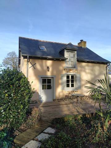 Gîte pour 5 personnes, avec vue ainsi que terrasse et jardin à Betton