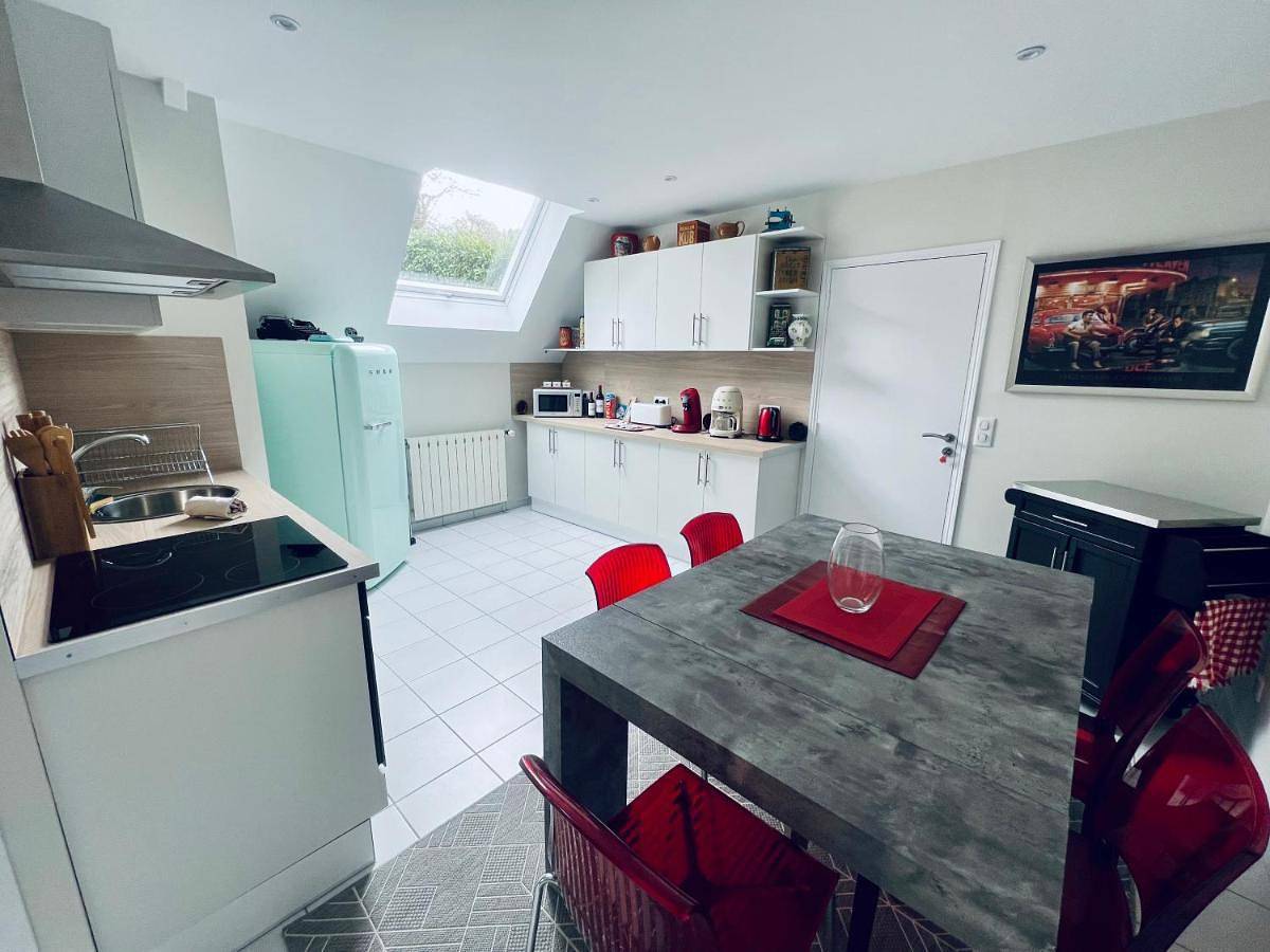 Appartement entier, One-Bedroom Apartment in Garchizy, Nièvre