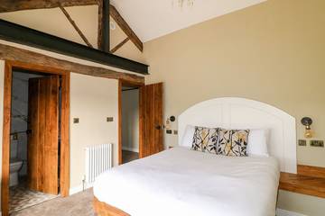 Log Cabin for 6 People in Bradfield, Peak District, Photo 1