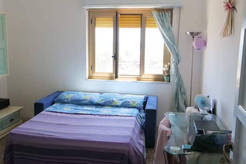 Apartamento entero, Espectacular paseo marítimo conectado con el centro de Roma in Ostia, Roma