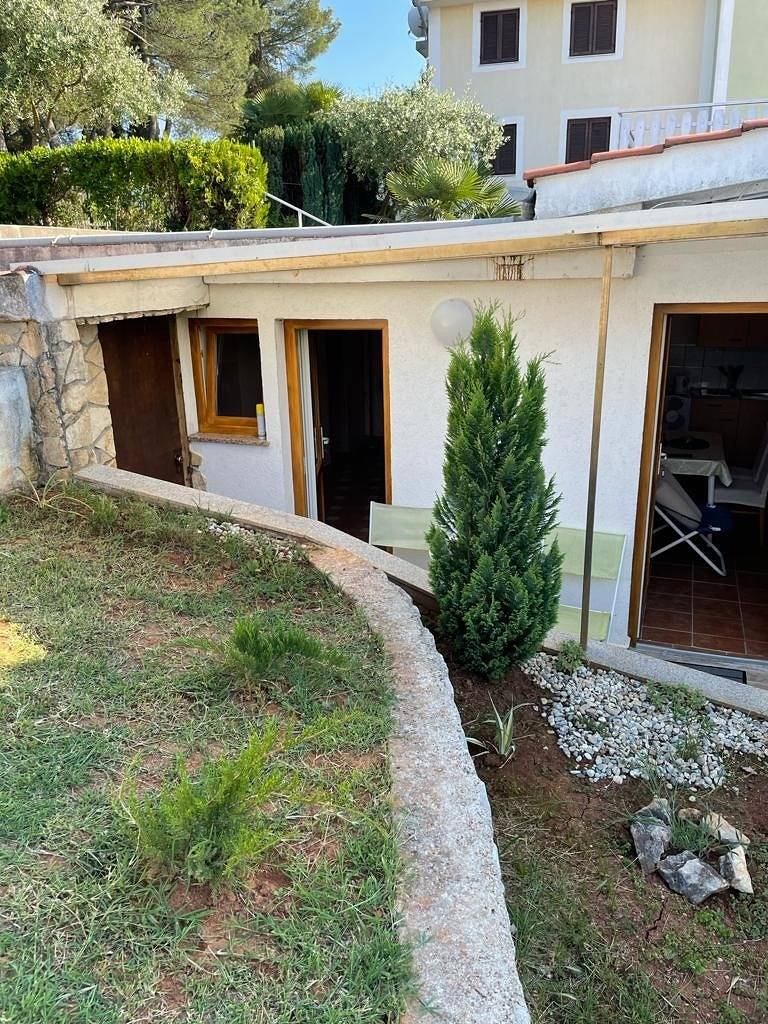 Ganze Wohnung, Ferienwohnung Pape Studio Nr. 2 *** mit Terrasse in Milcetici, Krk