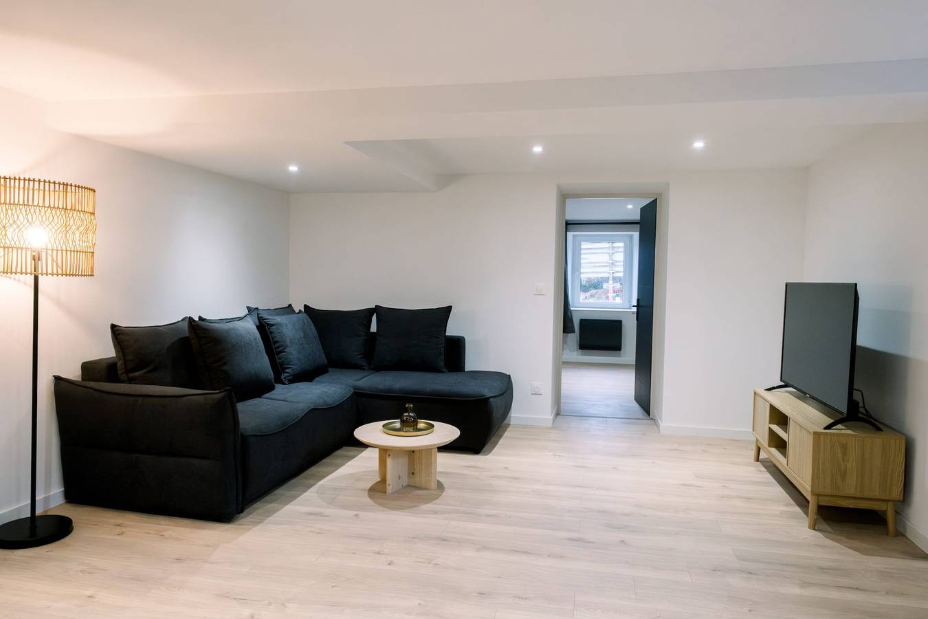 Appartement entier, L'Écrin du Haut Pergé ★ Jardin • Parking privé • Netflix • Wi-Fi • 2 King S in Gérardmer, Parc naturel régional des Ballons des Vosges