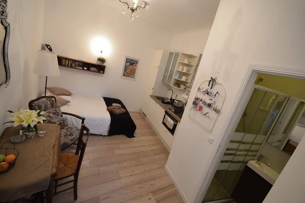 Ganze Wohnung, Romantic Studio im Zentrum von Nizza in Nizza, Mittelmeerküste (Frankreich)
