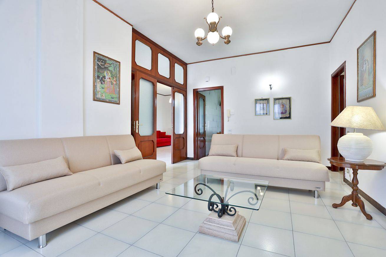 Apartamento entero, Guesthost - Surya Grand Apartment with Terraces in Salerno, Costa tirrenica campania
