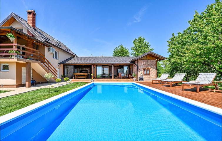 Ferienhaus für 8 Personen, mit Garten und Ausblick sowie Sauna, mit Haustier - 1