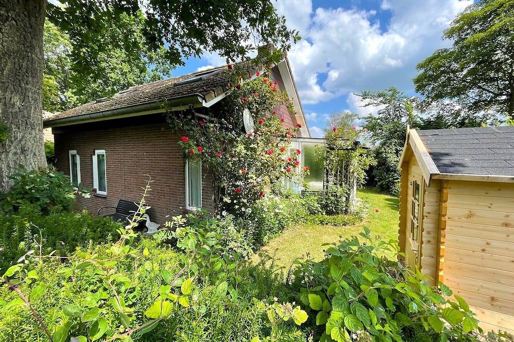 Gemütlicher, freistehender, einfacher Bungalow in Laufnähe zum Veerse Meer (Strand) und Yachthafen. in Kortgene, Niederländische Nordsee