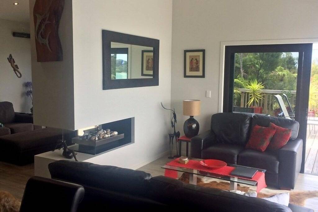 Atemberaubende Aussicht in einer herrlichen Lage am Wasser in Paihia, Bay Of Islands