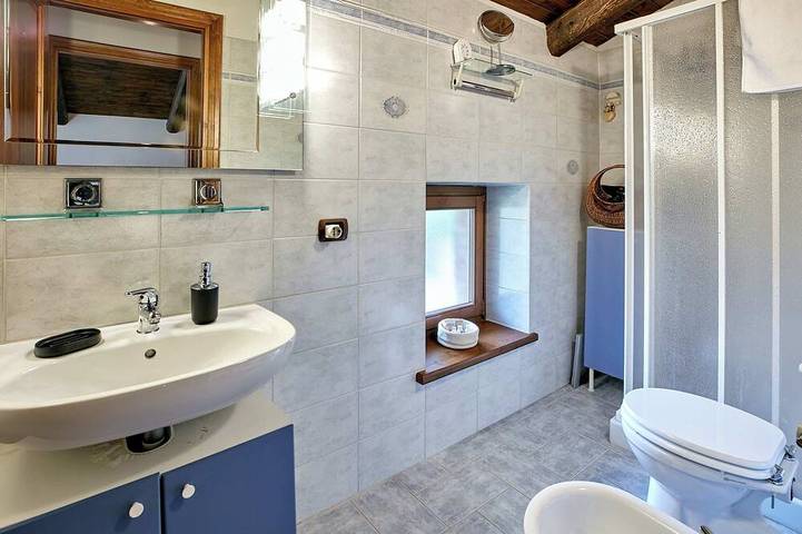 [Cottage with Garden] ⭑⭑⭑⭑⭑ - Wifi, Dogs Allowed in Miagliano, Walliser Alpen