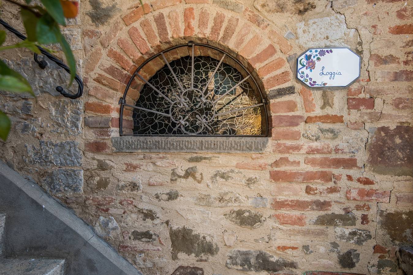 Entire apartment, Apartment 'Casale Rosennano - Loggia' with Shared Garden & Wi-Fi in Castelnuovo Berardenga (Comune), Chianti