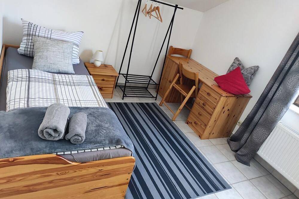 Ganze Wohnung, Ferienwohnung Lore - 2-Bett-Ferienwohnung Dusche und Bad/Wc, 2 Schlafr. in Igel, Landkreis Trier-Saarburg