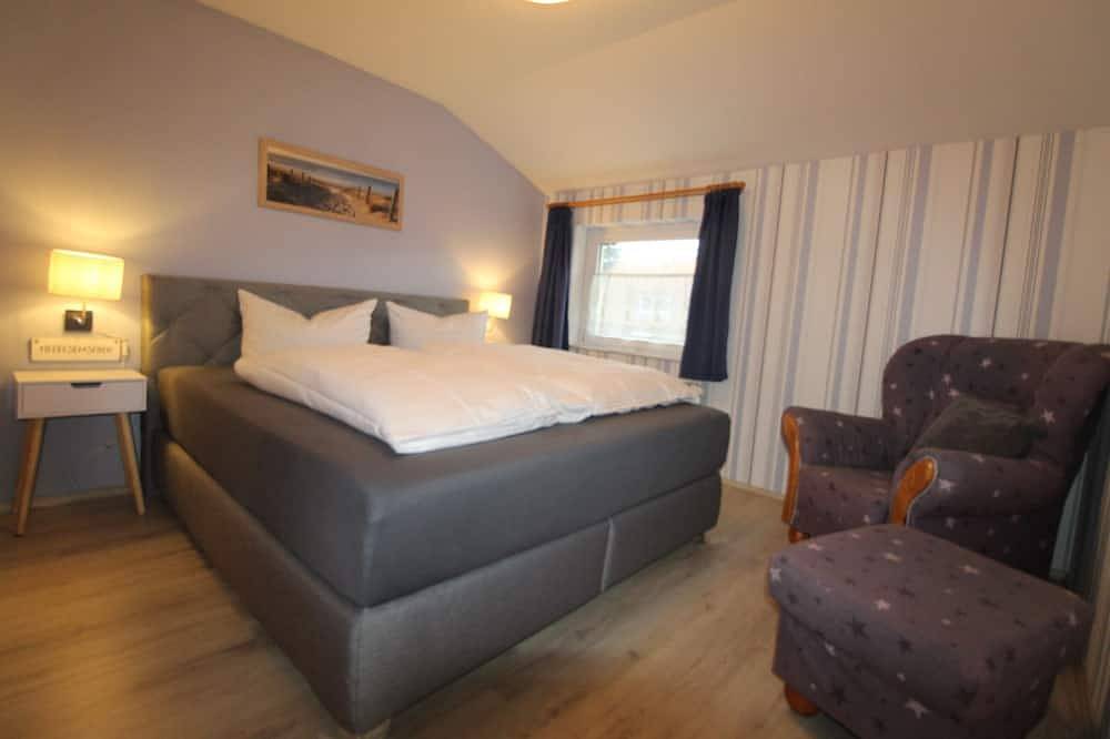 Ganze Wohnung, 3 Zi Fewo mit Balkon für bis zu 6 Pers., Strandkorb, 1.000 m zum Strand, Kamin in Kraksdorf, Neukirchen