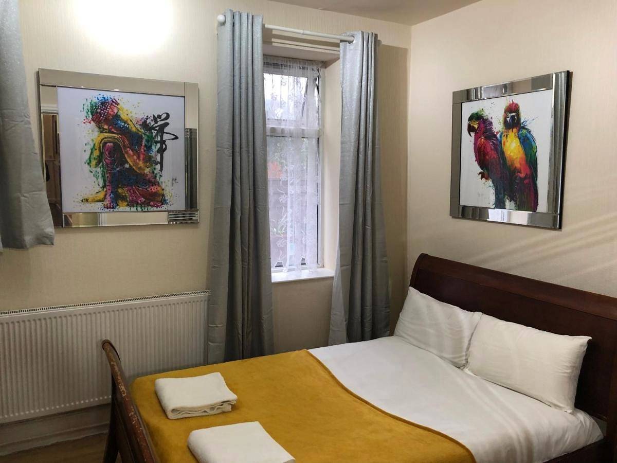 Guesthouse for 10 people with garden in Manchester, Greater Manchester