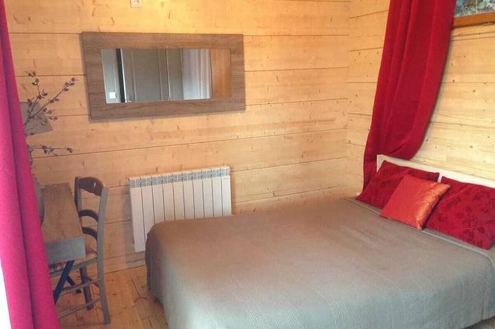 Quiet chalet close to Cdg airport, Chantilly, Senlis in Plailly, Oise