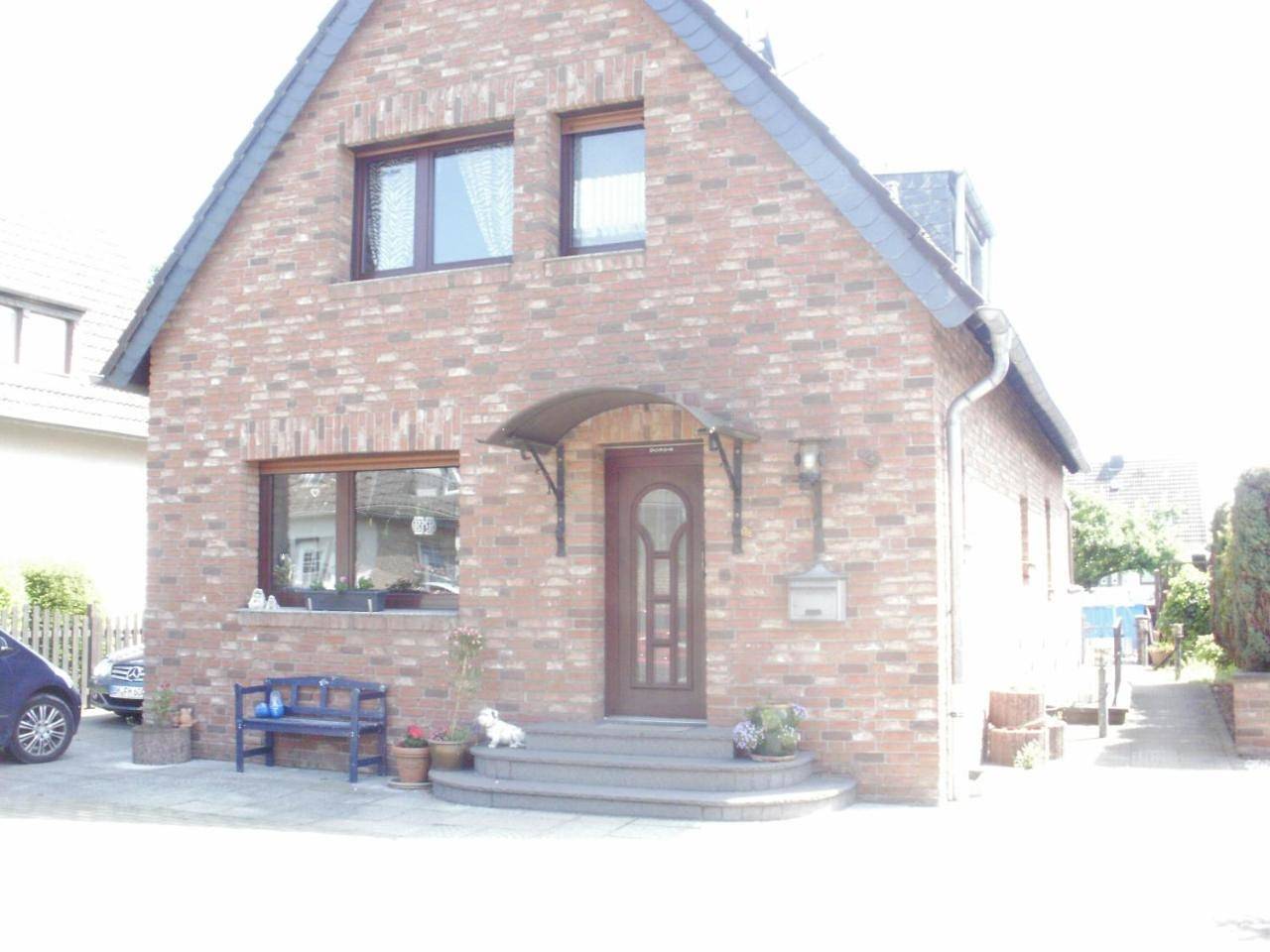 Ganze Wohnung, One-Bedroom Apartment in Frechen, Rhein-Erft-Kreis