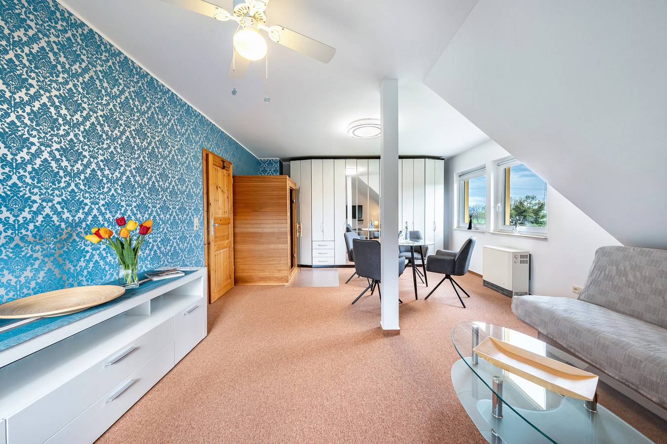 Entire apartment, Apartment 'Fewo Energiepunkt Am Planitzwald' with Private Terrace, Private Garden and Wi-Fi in Bennewitz, Leipzig region