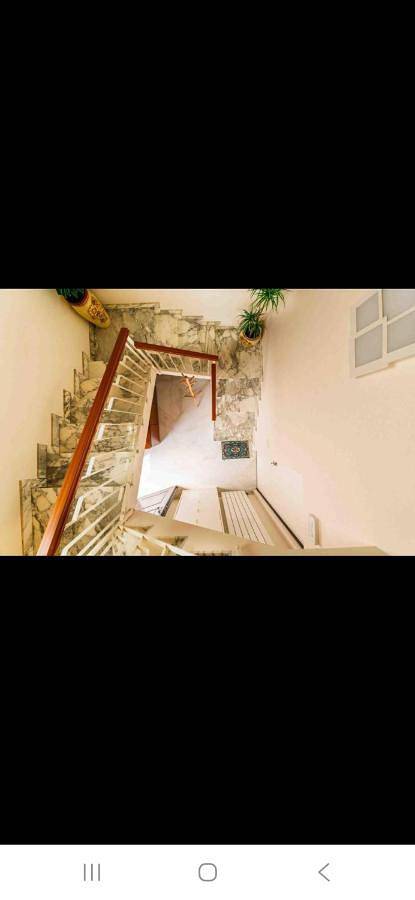 Appartamento per 8 persone, con balcone e piscina nonché idromassaggio e giardino a Tremestieri Etneo