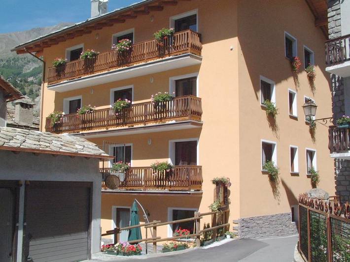 Appart’hôtel pour 4 personnes, avec jardin et vue, animaux acceptés