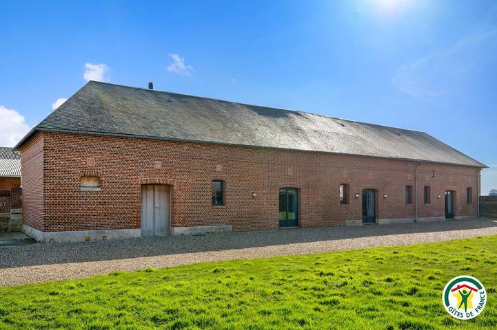 Gîte pour 8 personnes, avec terrasse et jardin