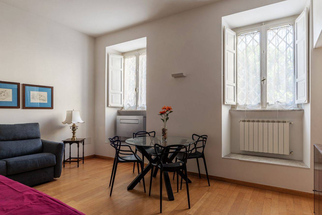 Entire apartment, Castel Sant'Angelo & Città del Vaticano Flat in Vatican, Rome Province