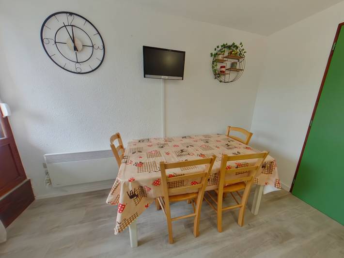 Ganze Wohnung, Appartement in Les Rousses mit Terrasse in Les Rousses, Regionaler Naturpark Hochjura