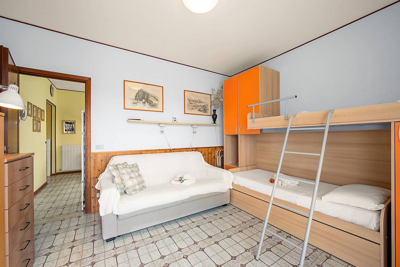 Apartamento entero, Edera With Balcony Few Steps From Sea in San Bartolomeo al Mare (City), San Bartolomeo al Mare