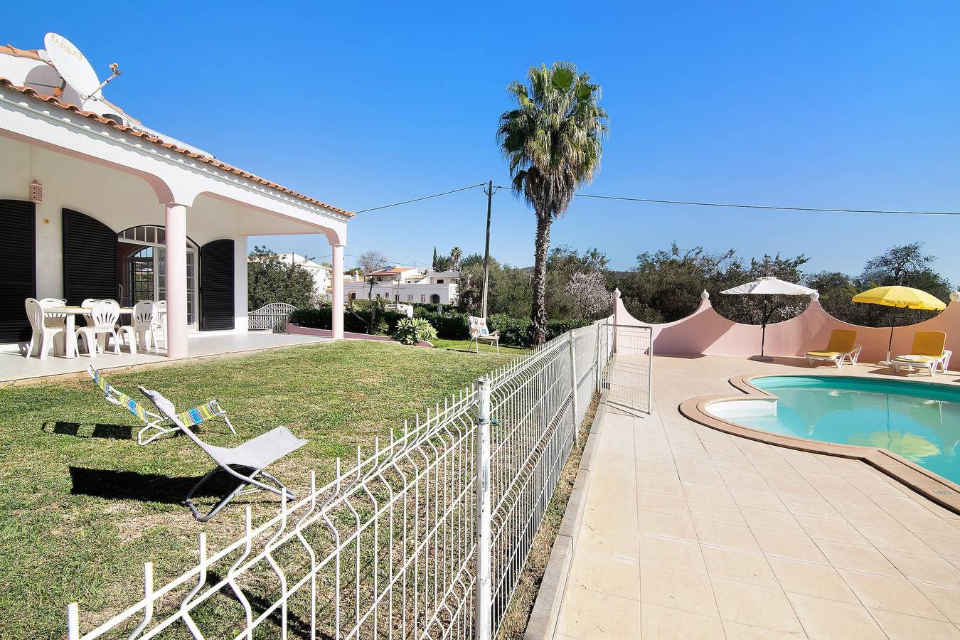Villa 'Algarve Paraíso - Lagos e Relvas' with Mountain View, Wi-Fi and Air Conditioning in Faro, Faro District