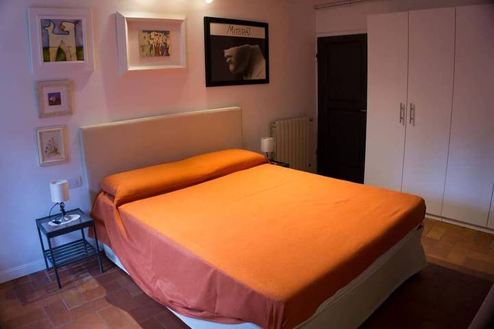 Rustico in ruhiger Lage mit Meerblick. in Pietrasanta, Italienische Riviera