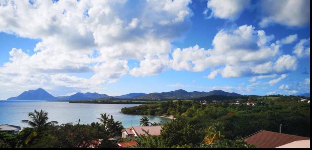 Appartement de vacances pour 3 personnes, avec vue ainsi que piscine et jardin