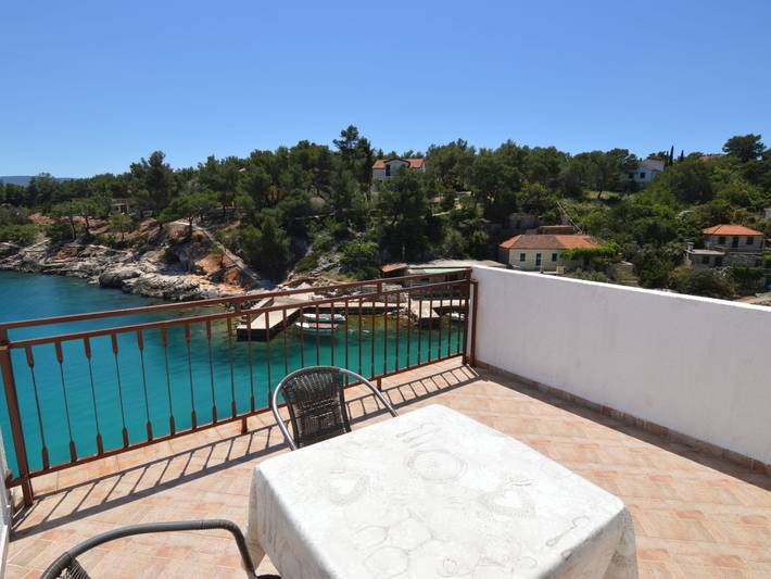 Gîte pour 3 personnes, avec balcon et jardin, animaux acceptés dans Hvar - 2