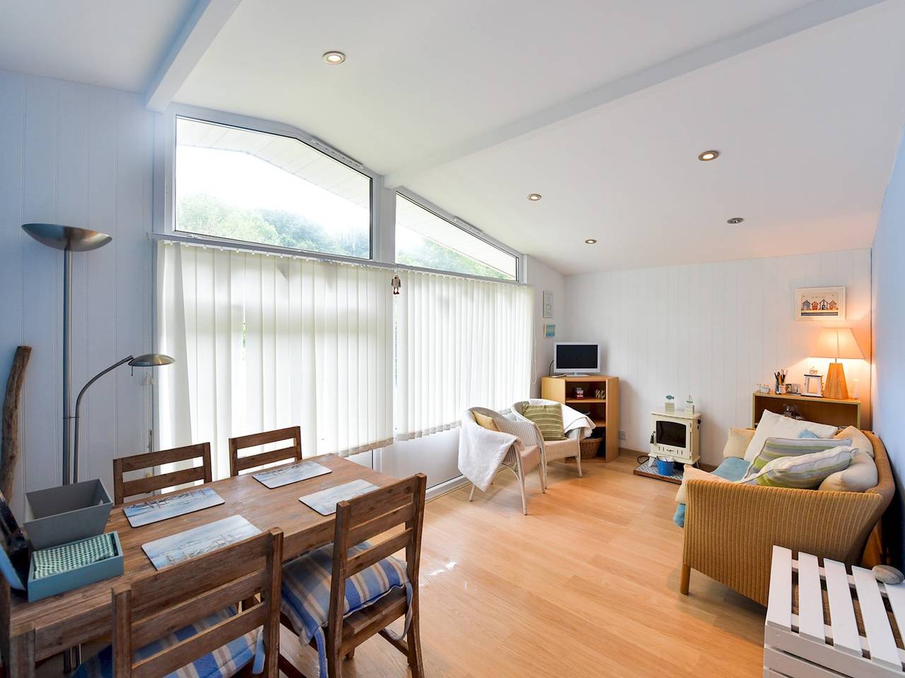 Gower Beach Staycation Caswell Bay - Sleeps 4 - Pass the Keys in Swansea region