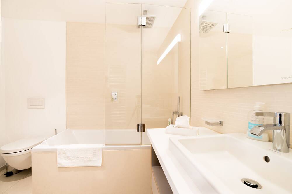 Ganze Wohnung, Gotthard Hotel Apartment, complete 2-bedrooms with hotel facilities in Andermatt, Skiarena Andermatt-Sedrun