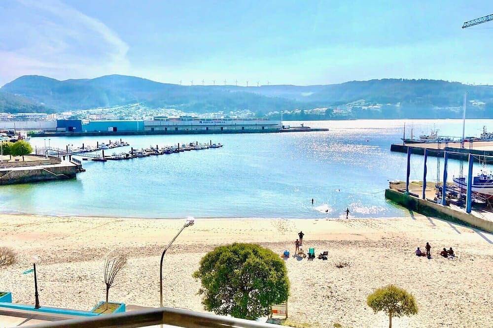 Entire apartment, The Cliffs - Sunset Village Beach 1C in Viveiro, Galician Coast