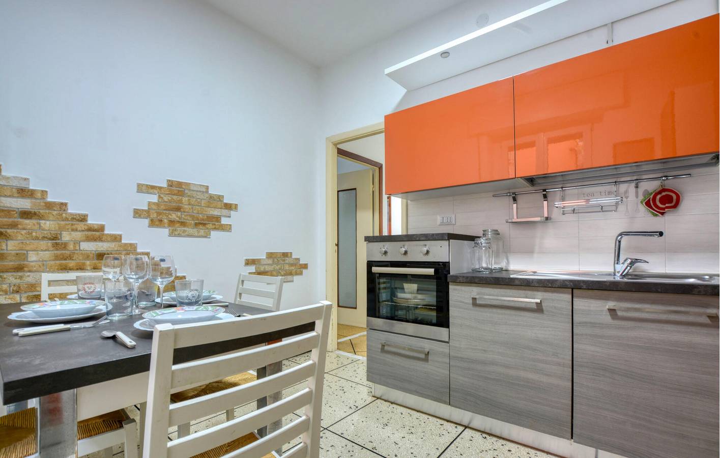 Appartement de vacances entier, Appartement confortable sur la plage avec pétanque et WiFi in Chiavari, Riviera di Levante