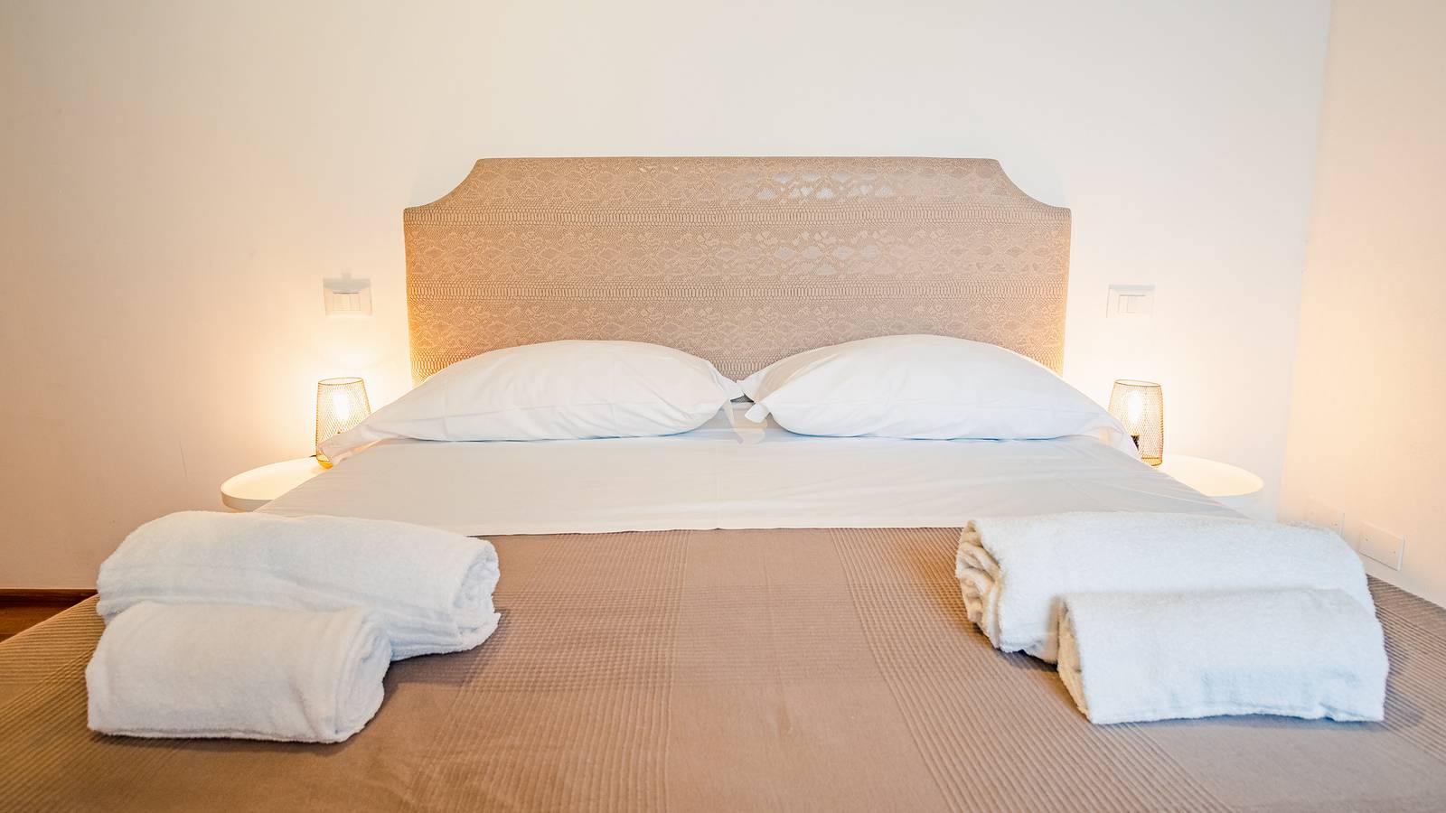 Ganze Wohnung, Ferienwohnung für 6 Personen mit Balkon in Centro Storico di Verona, Verona