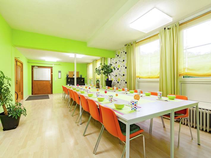 Ferienhaus für 30 Personen, mit Balkon und Garten sowie Ausblick in Bad Zwesten - 4