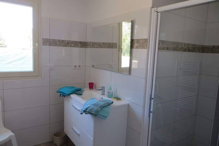 Location de vacances pour 5 personnes, avec jardin et balcon à Belvédère-Campomoro - 4