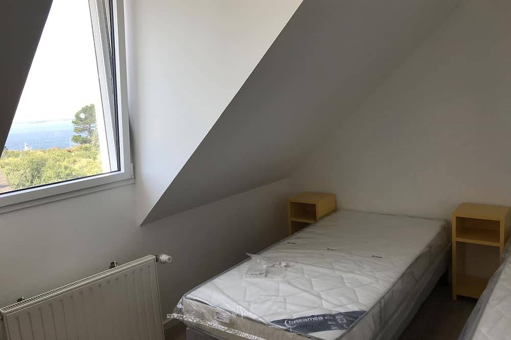 Pretty house any comfort with sea view in Port Tudy, Groix