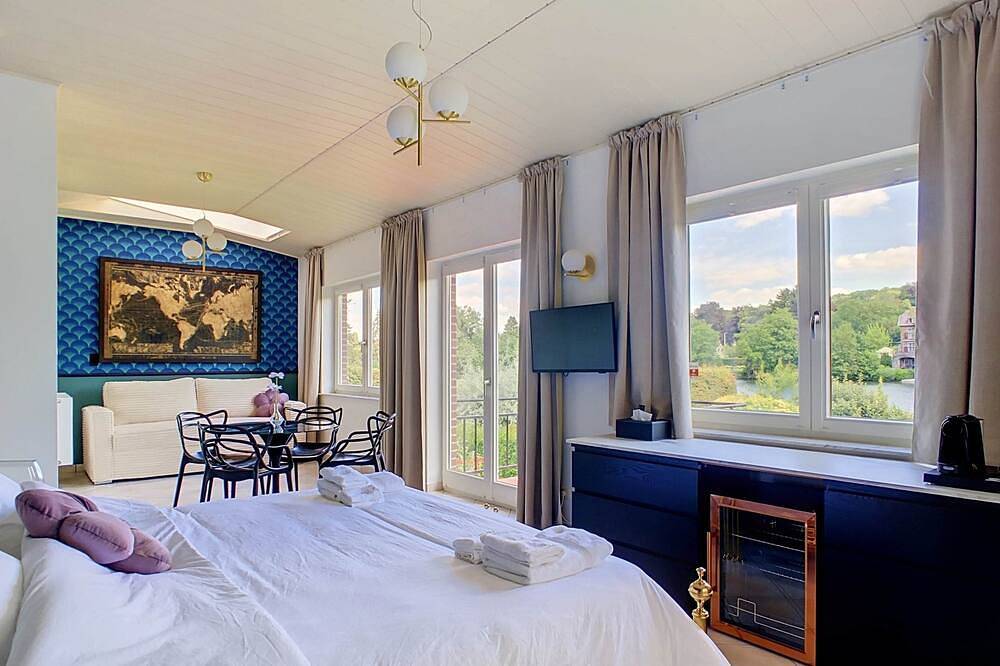 Ganze Wohnung, Charmeuse - Suite with Terrace & Garden Access | Meuse in Wépion, Namur