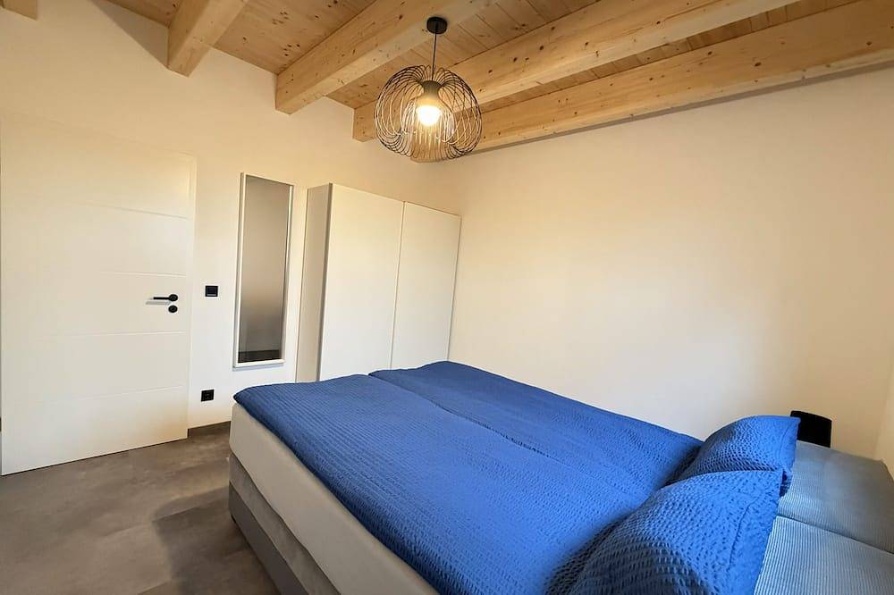 Franks Ferienhaus am See I privater Steg l Tretboot I Spieletage I Sauna l Natur in Twist, Emsland
