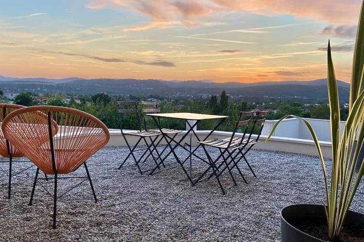 Appartement de vacances pour 4 personnes, avec vue ainsi que jardin et terrasse