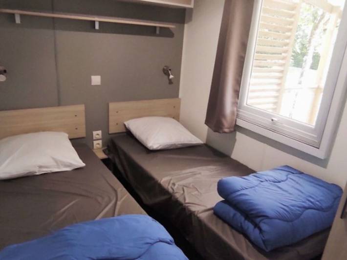 Mobil home pour 6 personnes, avec terrasse dans Office De Tourisme Challes Les Eaux - 4