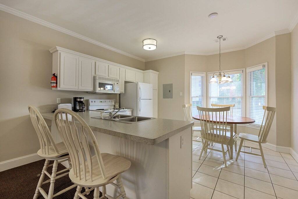 Ganze Wohnung, Alpine River Suites #401 - Cozy Riverfront Condo in Helen, Chattahoochee National Forest