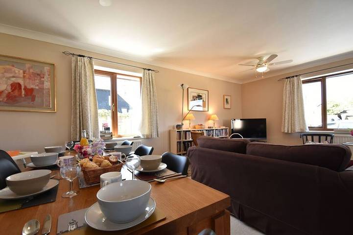 Holiday rental for 8 people, with terrace and garden, with pets in East Sussex