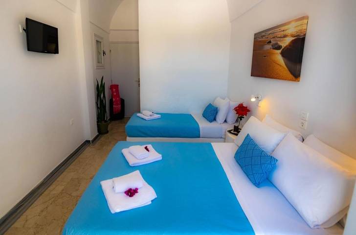 Maison d’hôte pour 3 personnes, avec terrasse et vue à Santorin - 2