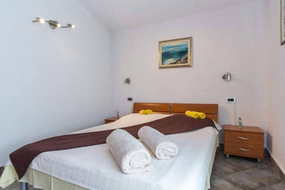 Ganze Wohnung, Starigrad in Naturpark Velebit